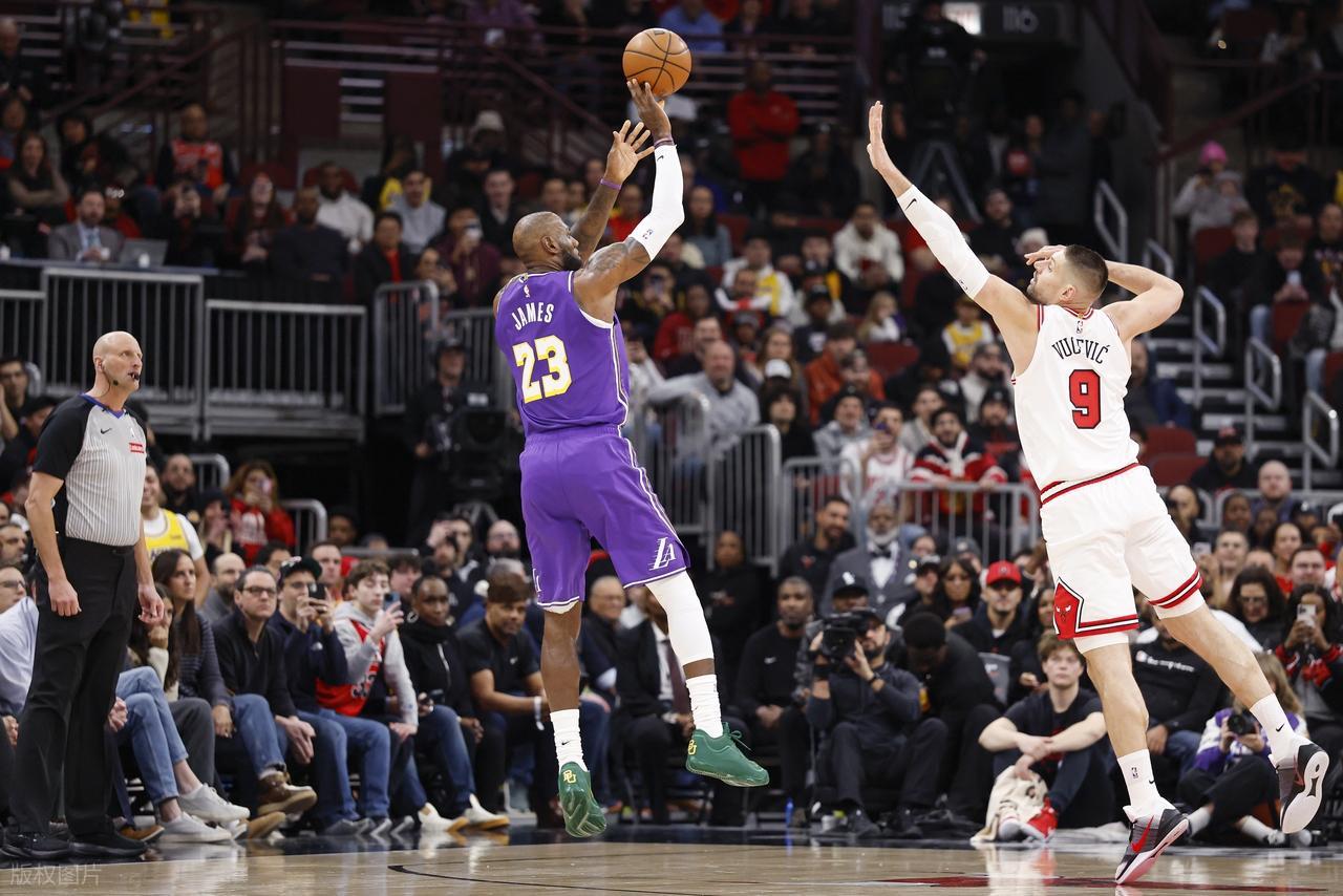 湖人赢公牛，东契奇46+11队史首人，詹姆斯创下NBA历史第一神迹